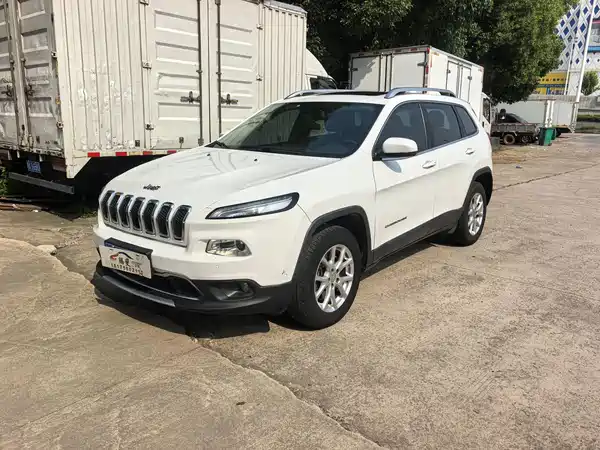 Jeep Cherokee 2016