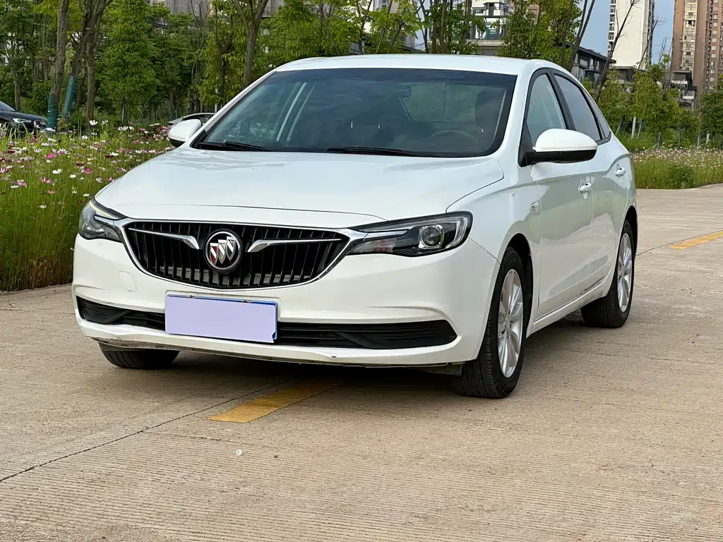 Buick Excelle 2021 — фото 1