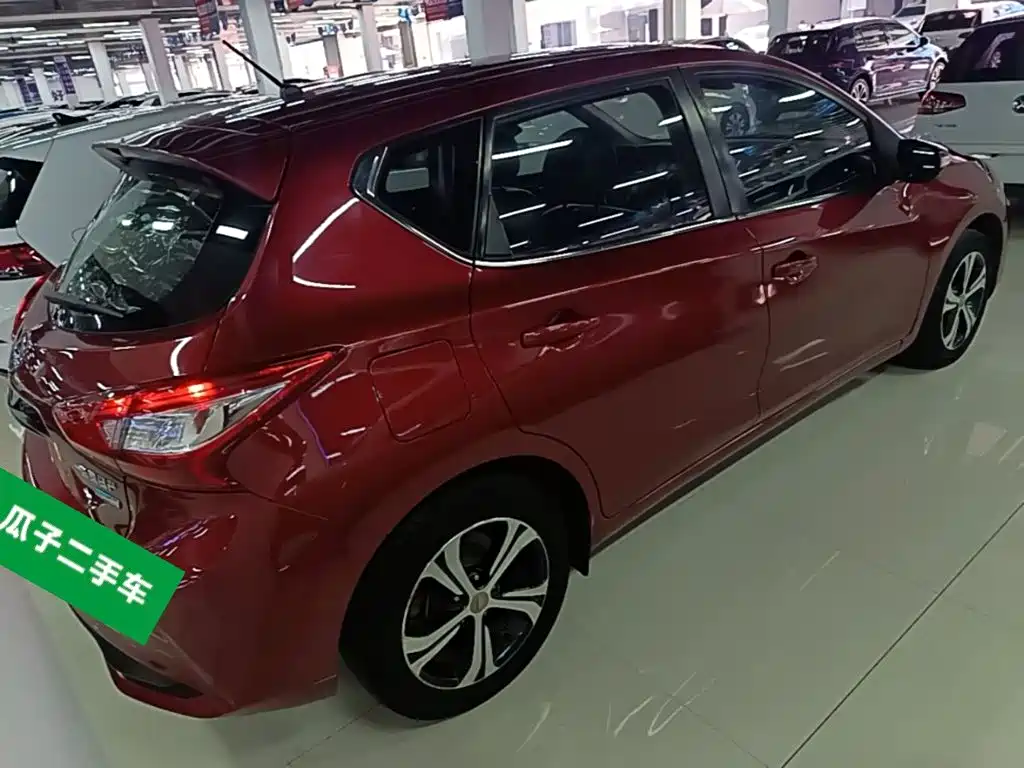 Nissan Tiida 2018 — фото 7