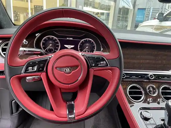 Bentley Continental 2020