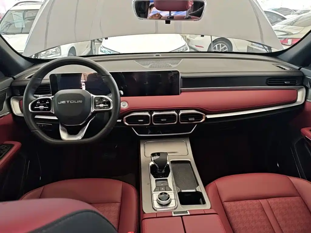 Jetour X70 PLUS 2025 — фото 10