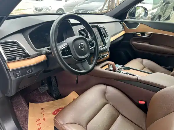 Volvo XC90 2022