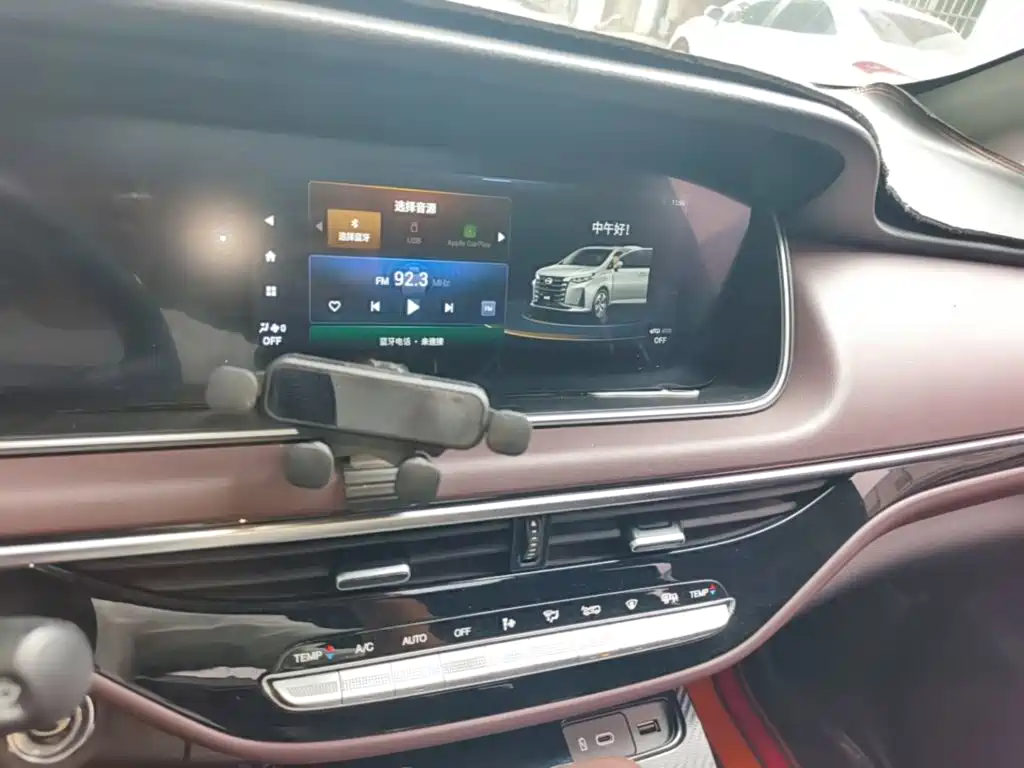 GAC Motor Trumpchi M6 2023 — фото 13