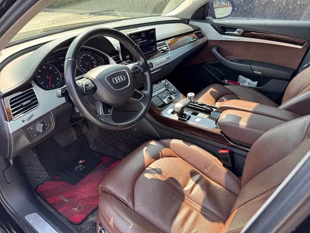 Audi A8 2015 — фото 9