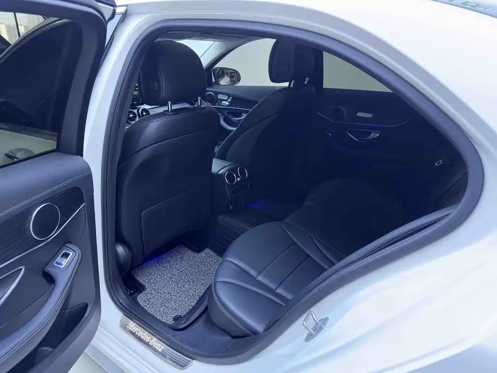 Mercedes-Benz C-Class 2020 — фото 7