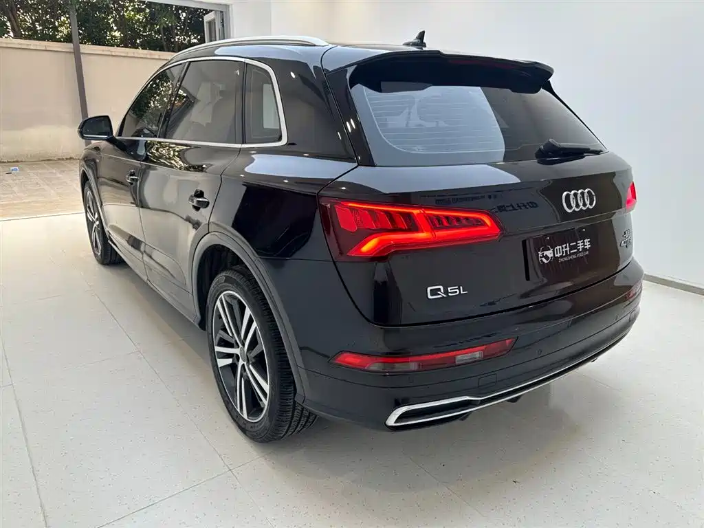 Audi Q5L 2020 — фото 5