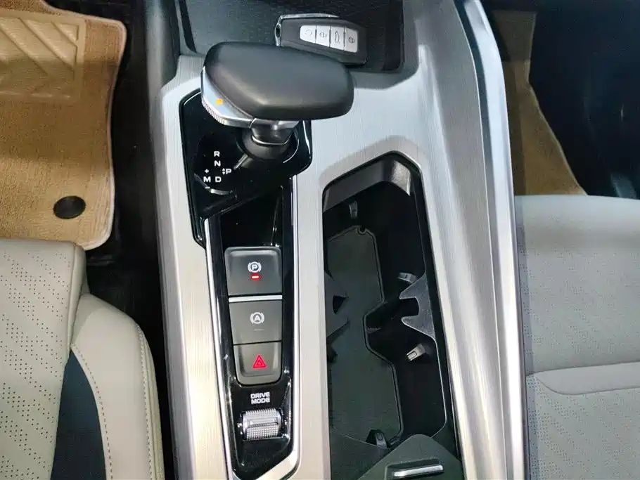 Geely Xingrui 2022 — фото 16