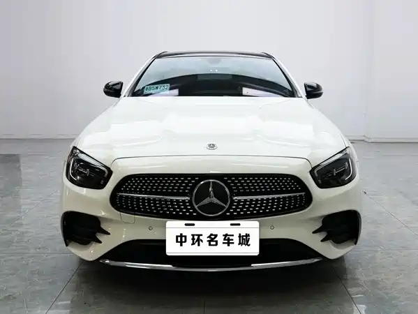 Mercedes-Benz E-Class 2022