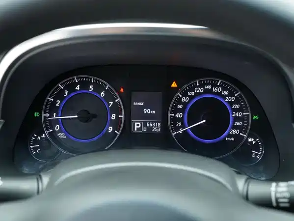 Infiniti QX70 2015