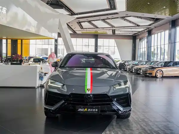 Lamborghini Urus 2023
