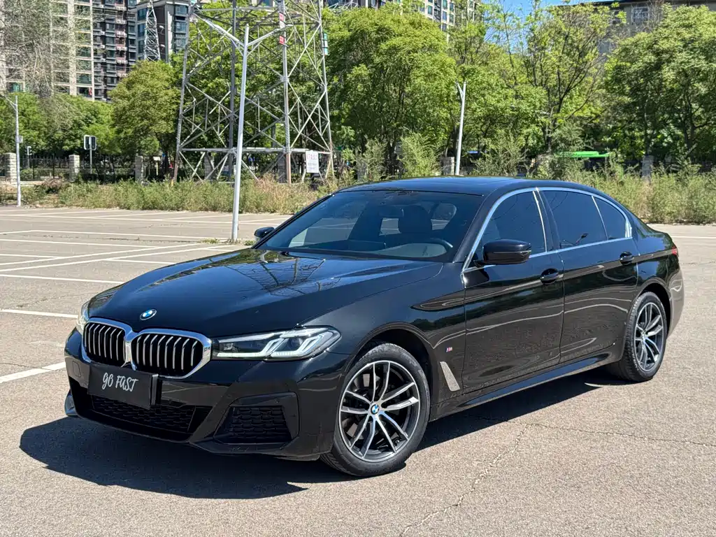 BMW 5 Series 2023 — фото 1