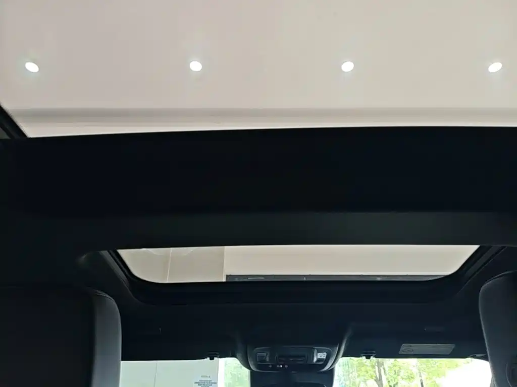 Cadillac CT5 2025 — фото 18