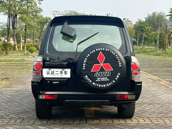 Mitsubishi Pajero 2008