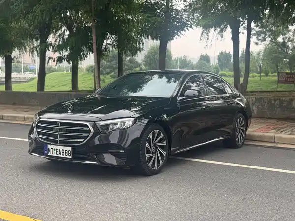Mercedes-Benz E-Class 2025