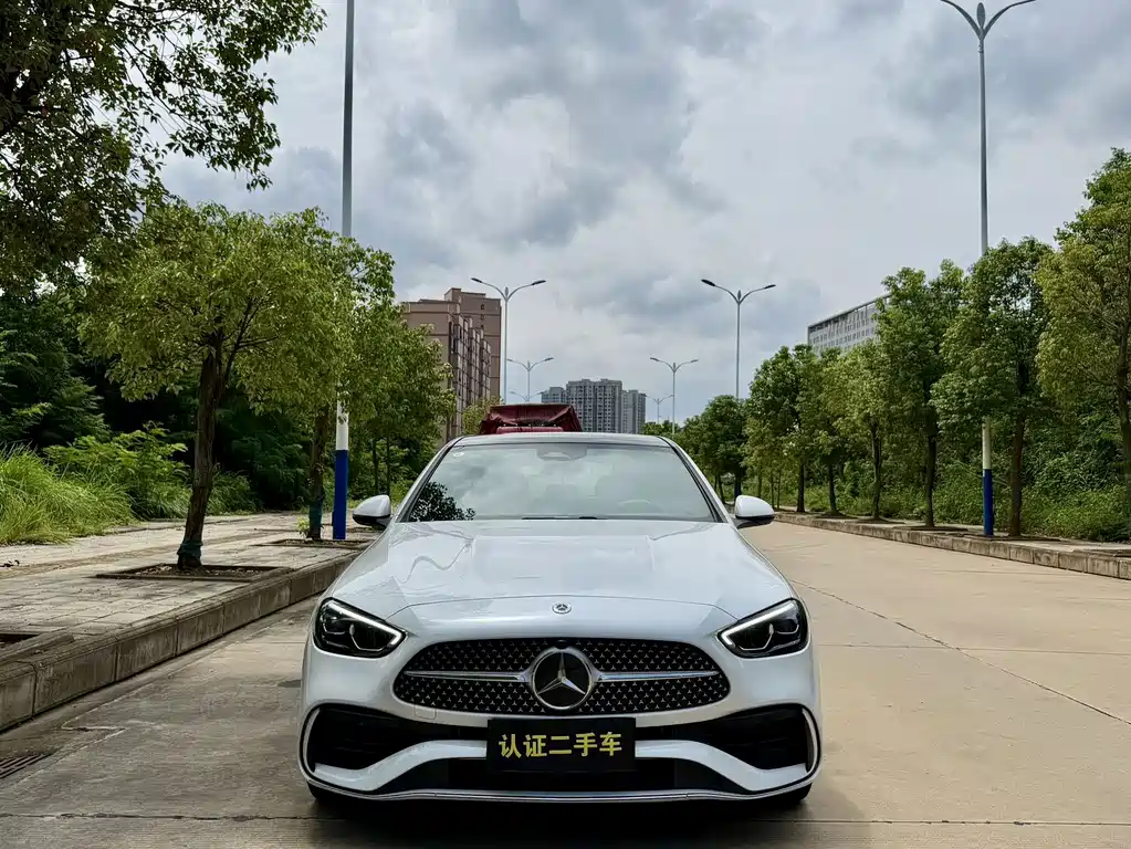Mercedes-Benz C-Class 2024