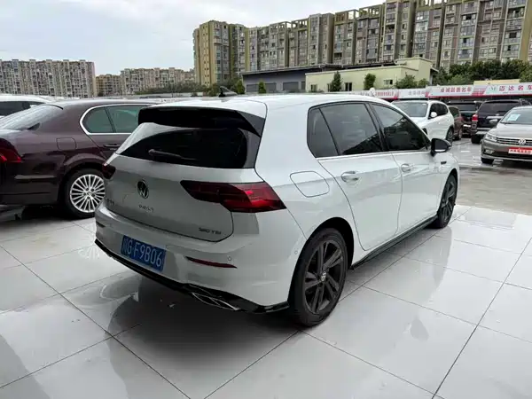 Volkswagen Golf 2023