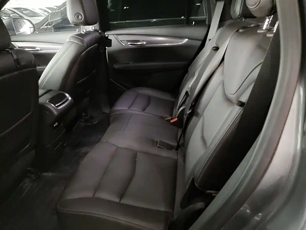 Cadillac XT6 2020 — фото 17