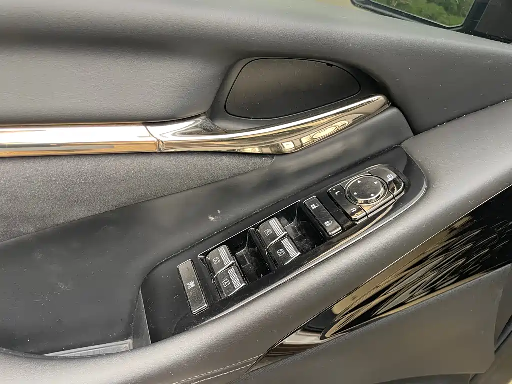 GAC Motor Trumpchi M8 2023 — фото 12