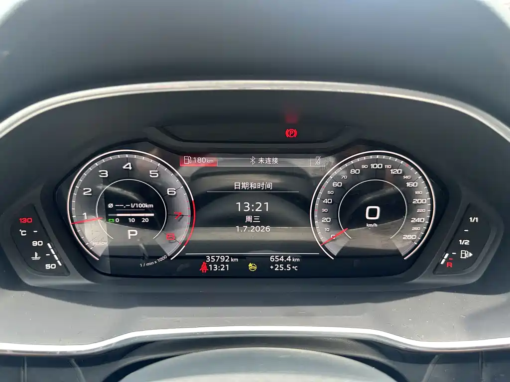 Audi Q3 2022 — фото 10