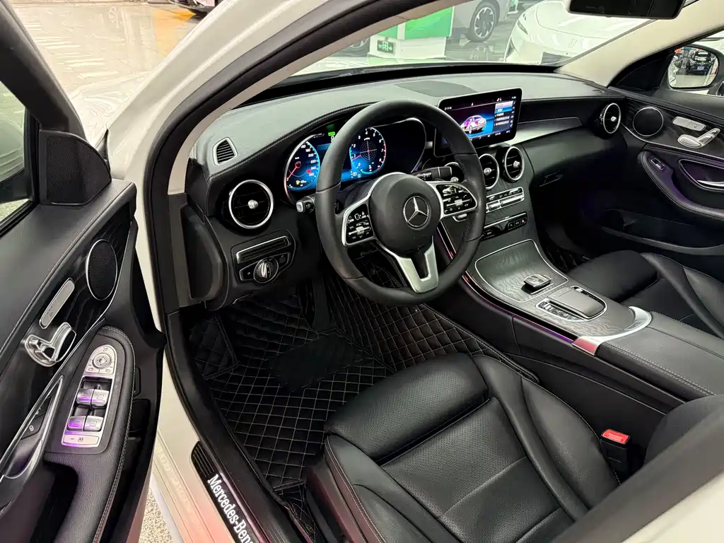 Mercedes-Benz C-Class 2019 — фото 8
