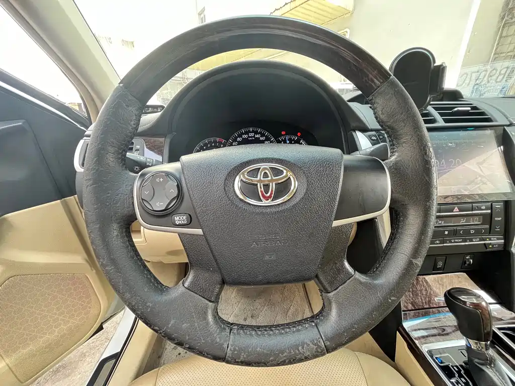 Toyota Camry 2017 — фото 11