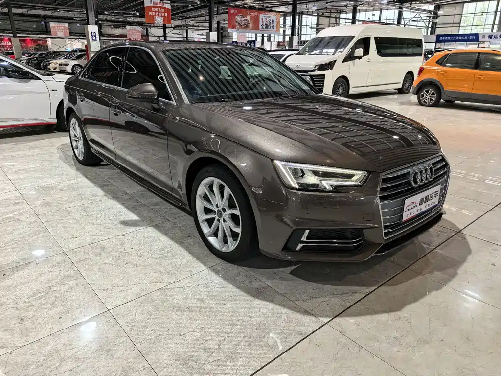 Audi A4L 2017 — фото 14
