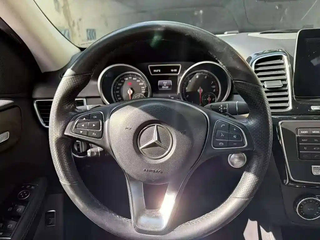 Mercedes-Benz GLE 2018 — фото 6