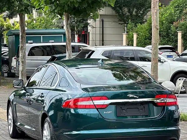 Jaguar XF 2013