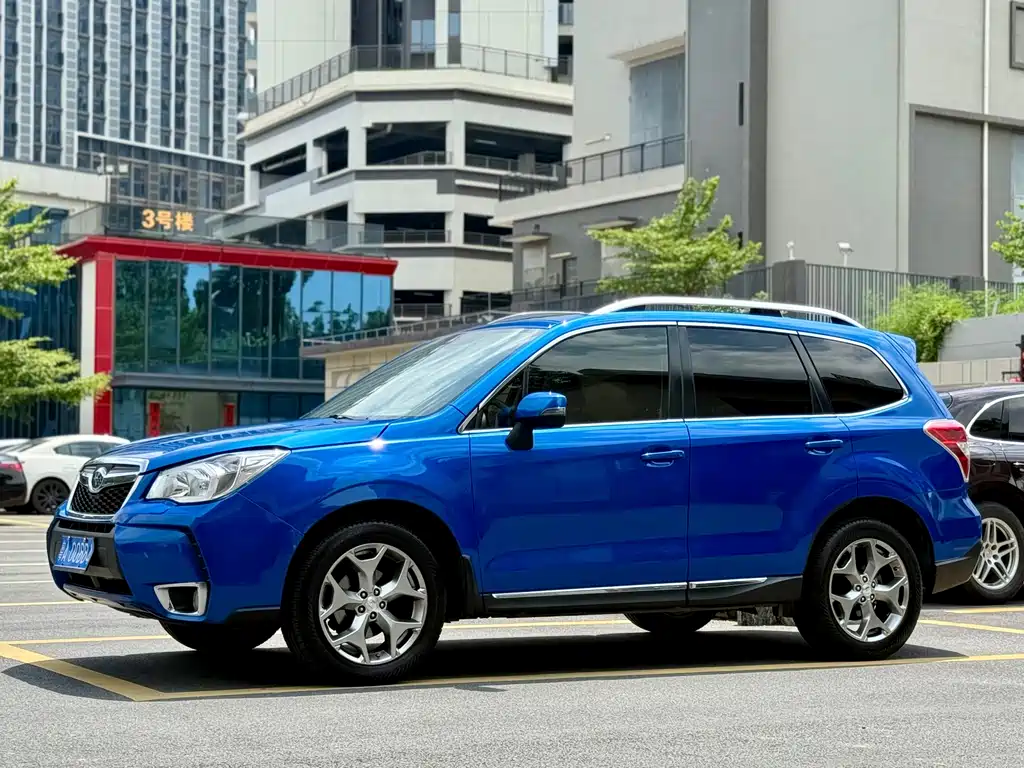 Subaru Forester 2015 — фото 4