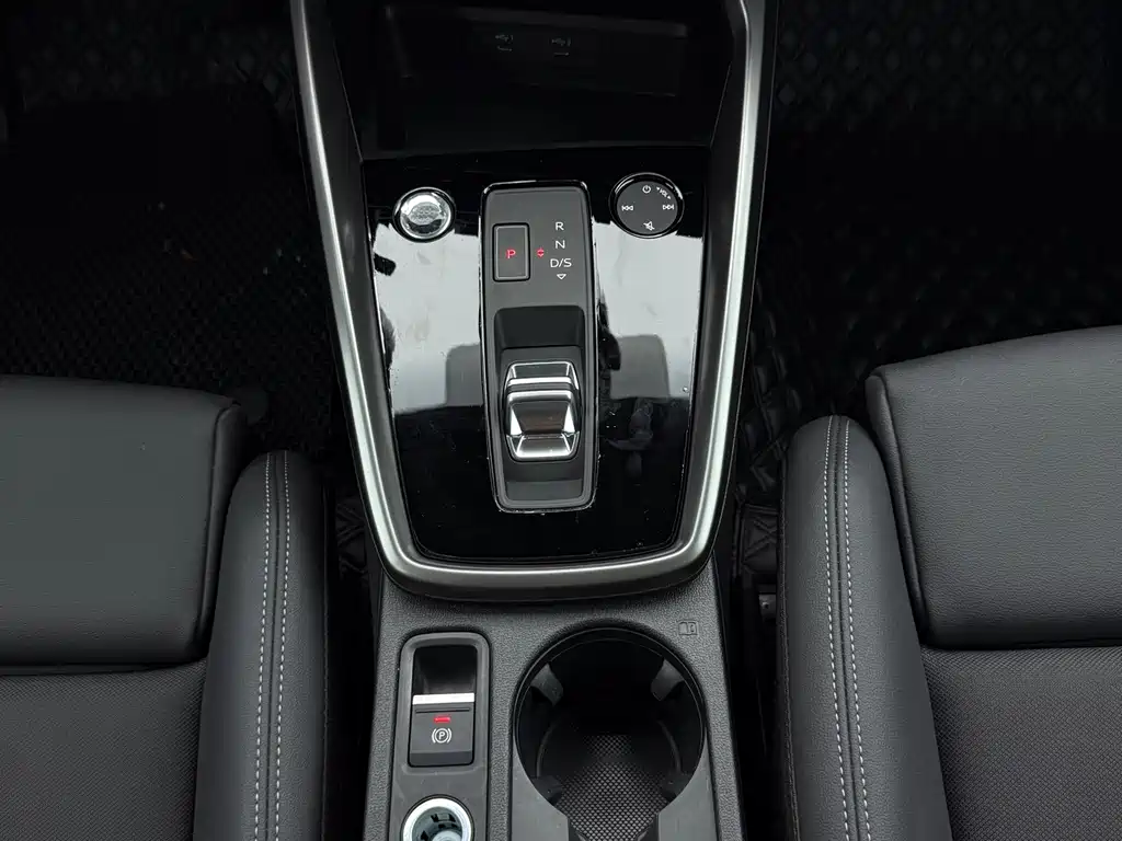 Audi A3 2022 — фото 13