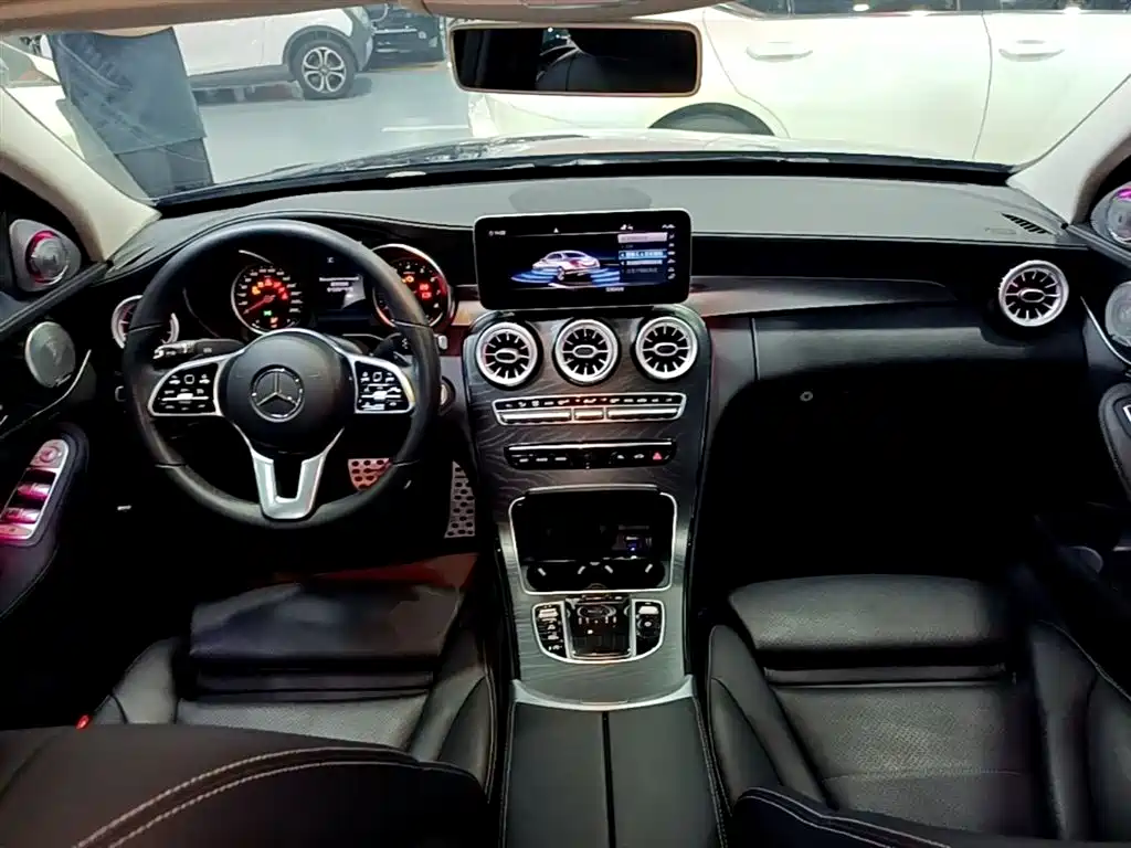 Mercedes-Benz C-Class 2019 — фото 10