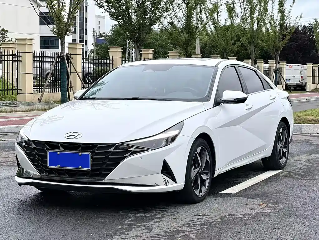 Hyundai Elantra 2021