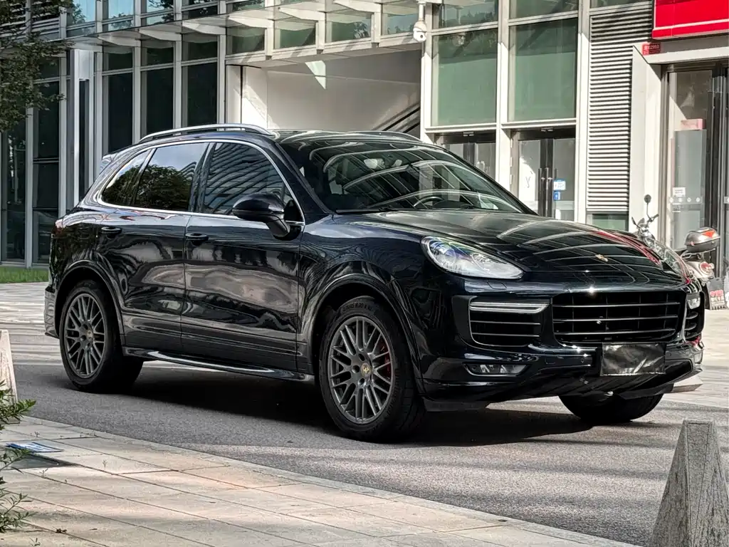 Porsche Cayenne 2015 — фото 3
