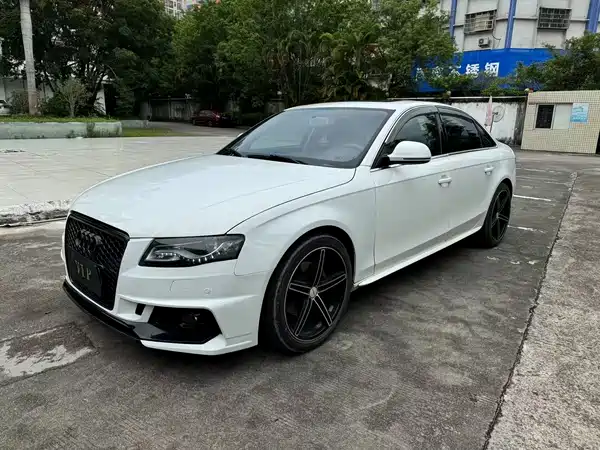 Audi A4L 2011