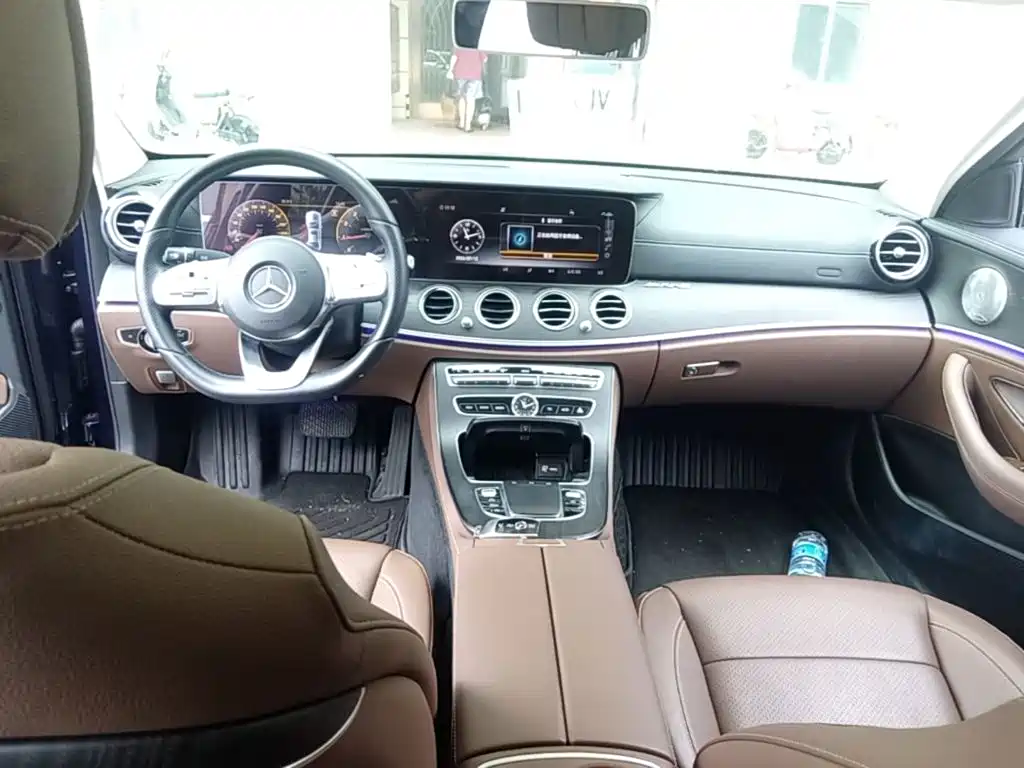 Mercedes-Benz E-Class 2020 — фото 10