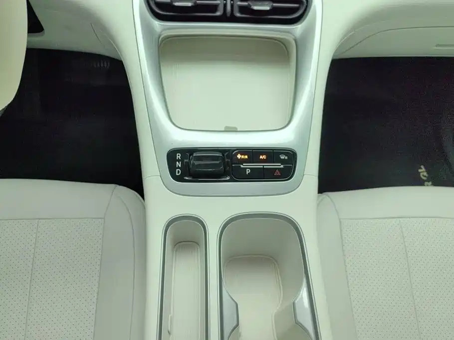 Geely Galaxy Starwish 2024 — фото 16