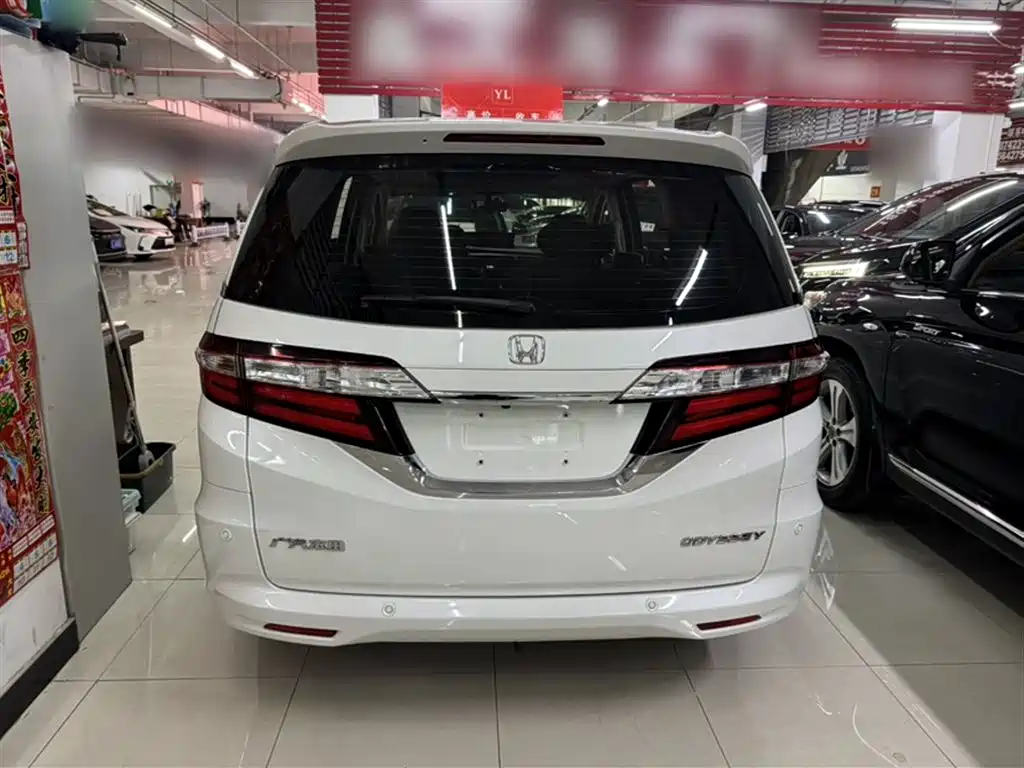Honda Odyssey 2019 — фото 9