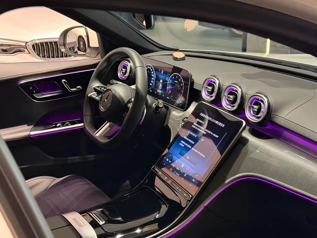 Mercedes-Benz C-Class 2023 — фото 13