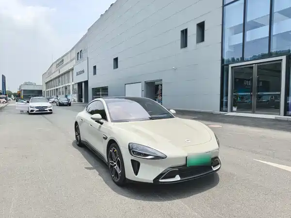Xiaomi SU7 2024