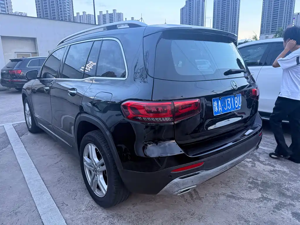 Mercedes-Benz GLB 2025
