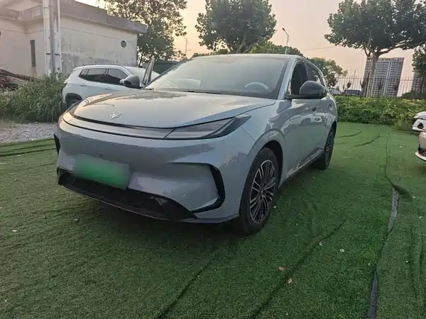 Arcfox Beta T1 2025