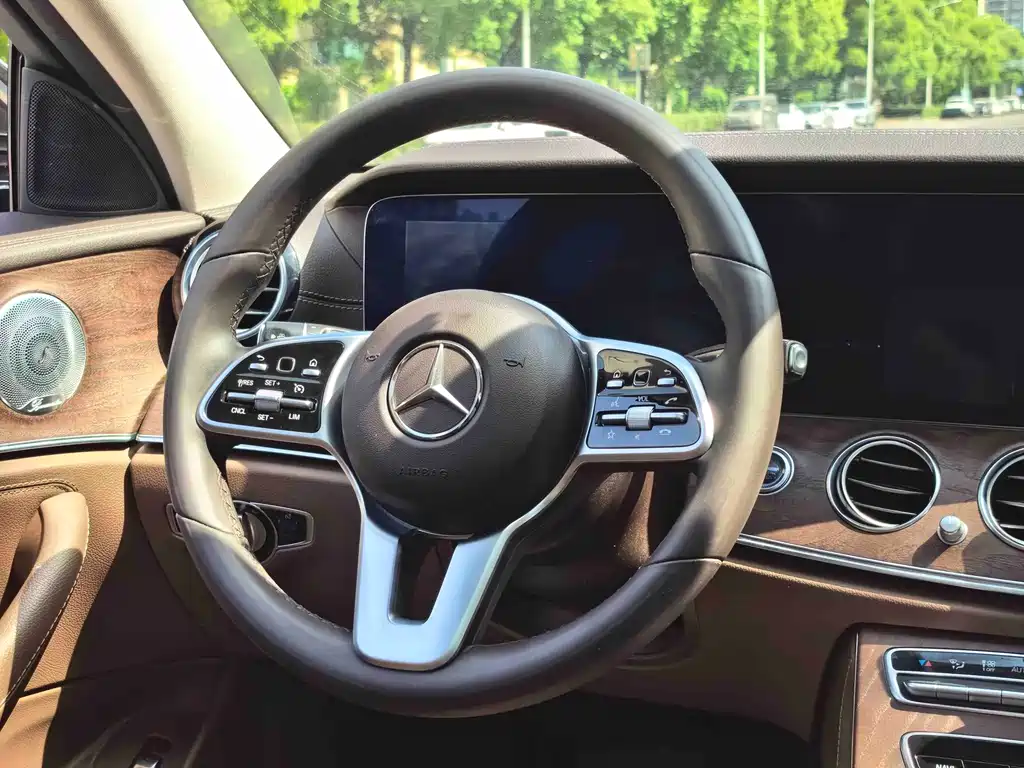 Mercedes-Benz E-Class 2020 — фото 8