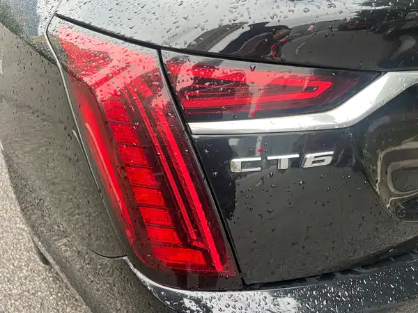 Cadillac CT6 2021