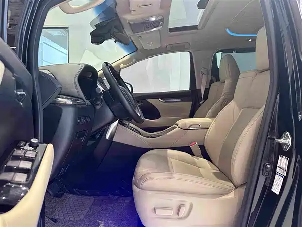 Toyota Vellfire 2022