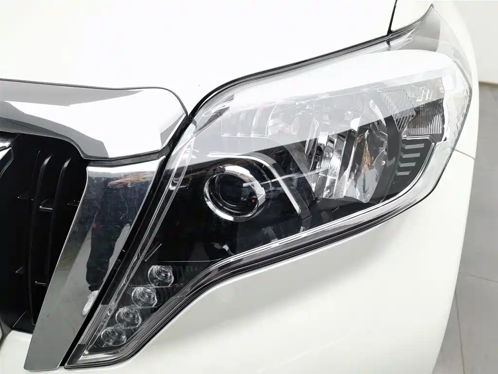 Toyota Prado 2016 — фото 7