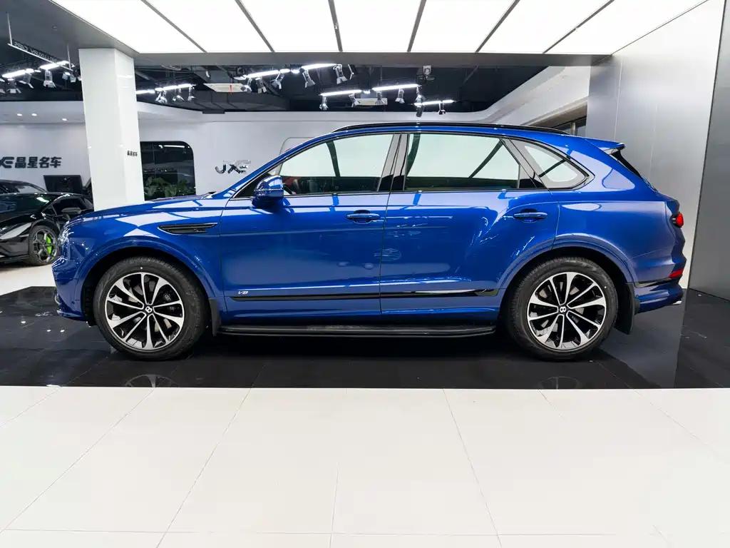 Bentley Bentayga 2021 — фото 12