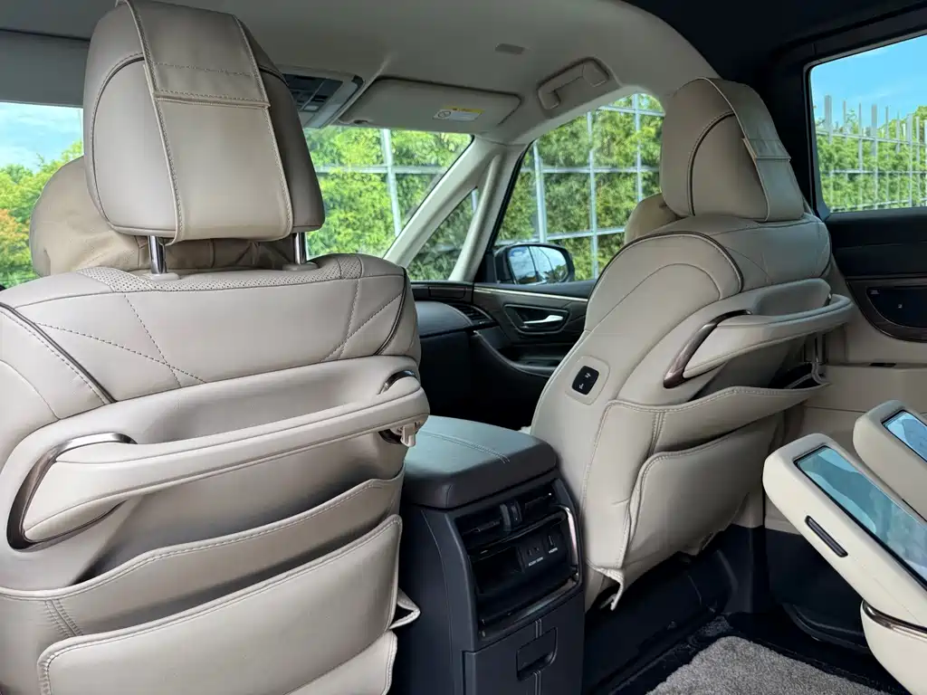 Toyota Alphard 2024 — фото 10