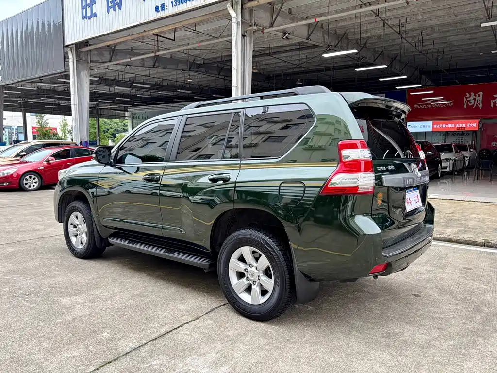 Toyota Prado 2015 — фото 19