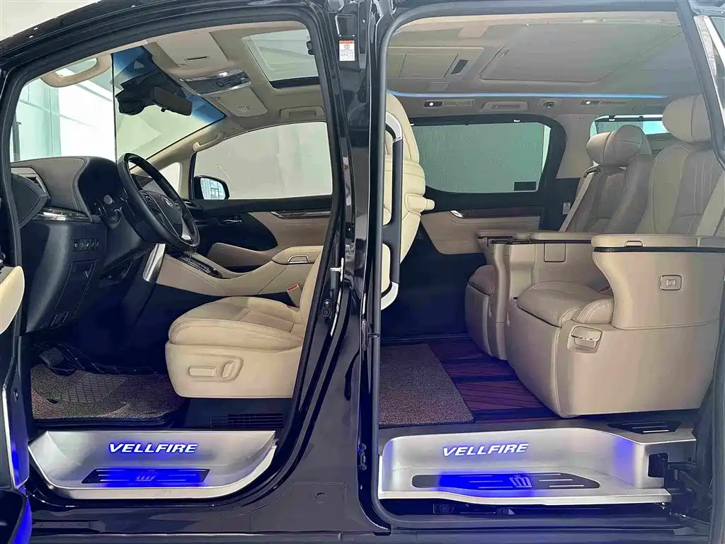 Toyota Vellfire 2022 — фото 25