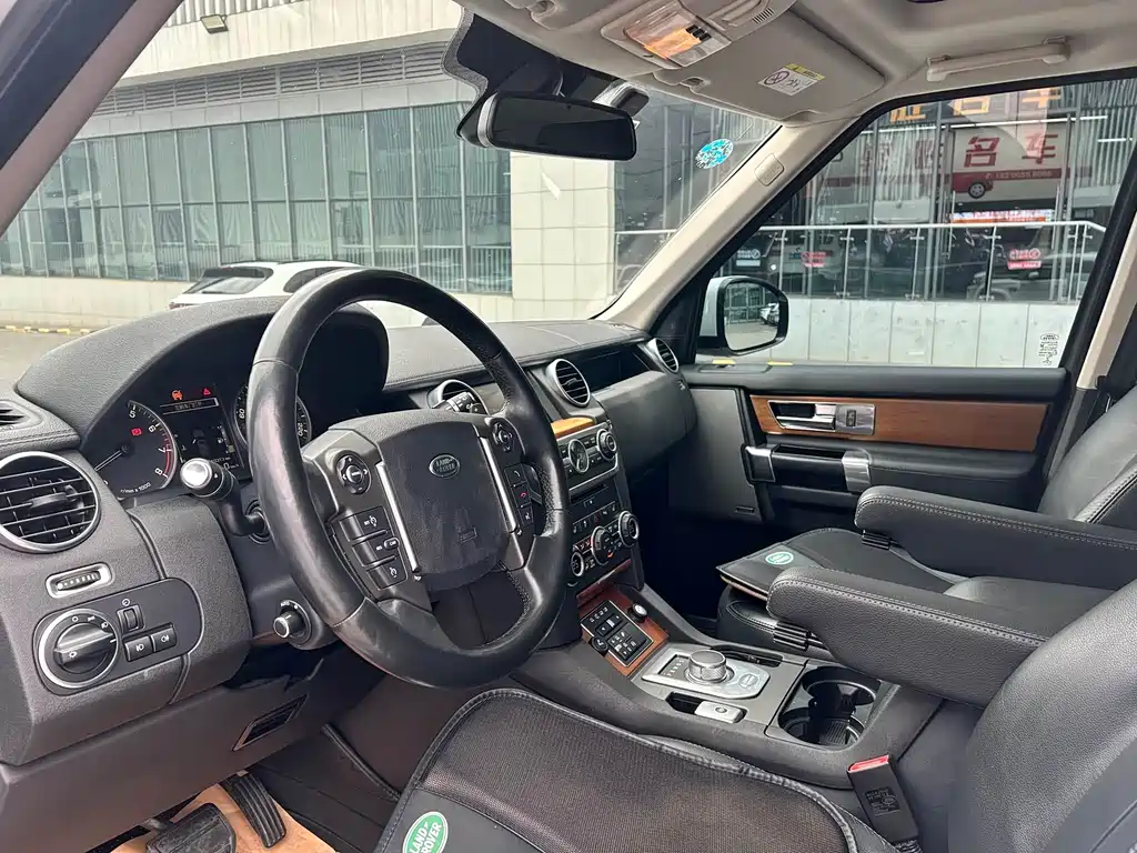 Land Rover Discovery 2016 — фото 5